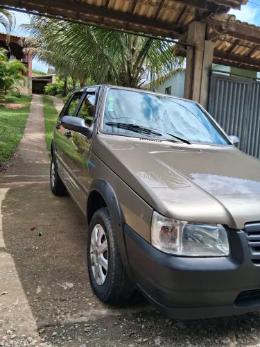 Fiat Uno Mille Celeb. WAY Econ. 1.0 F.flex 4P 2010