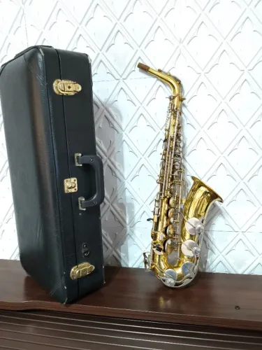 Saxofone Alto Mib Yamaha Yas 23 Japão Dourado Original Dourado