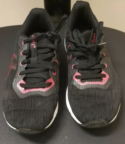 Tênis Asics - número: 34