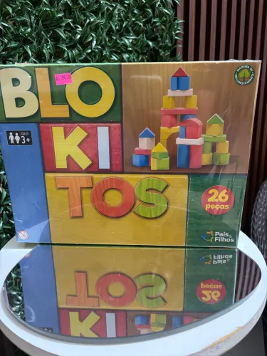 Bloco de madeira para montar