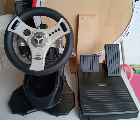Volante+pedal para PC antigo