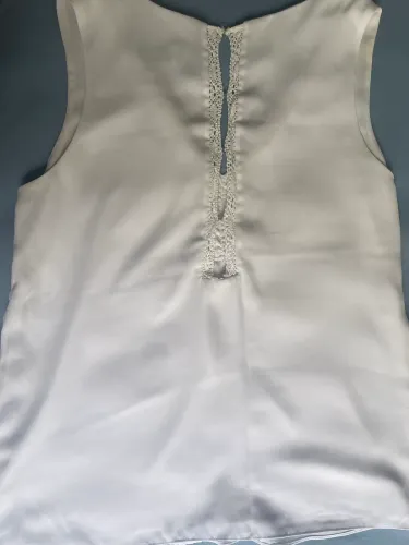  Blusa branca seda G