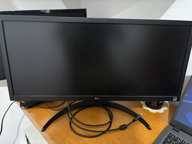 Monitor Ultrawide LG 26"