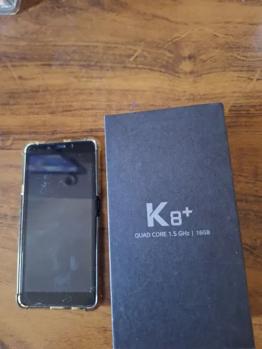 Celular LG K8 16GB