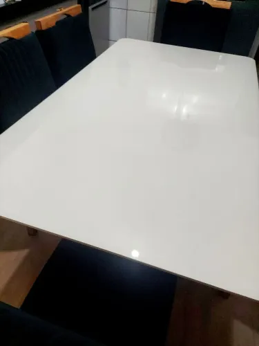 Mesa de sala de jantar ( 6 cadeiras de brinde )