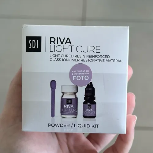 Ionômero Riva Light Cure