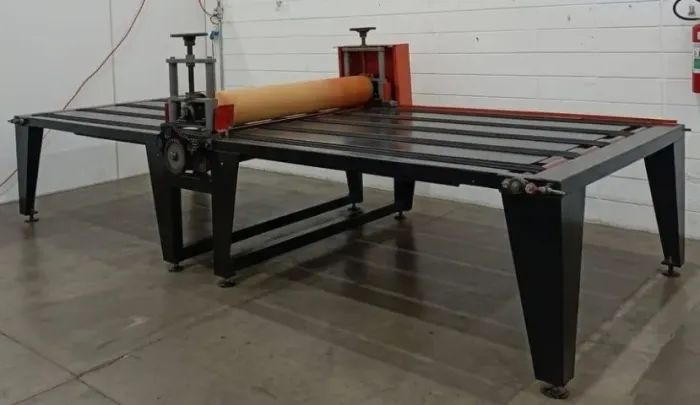 Corte e Vinco Plana Automática Grande Porte