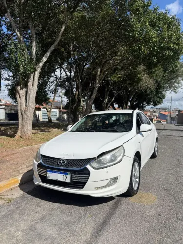 JAC J5 Sedan 1.5 16V 4P Mec. 2016