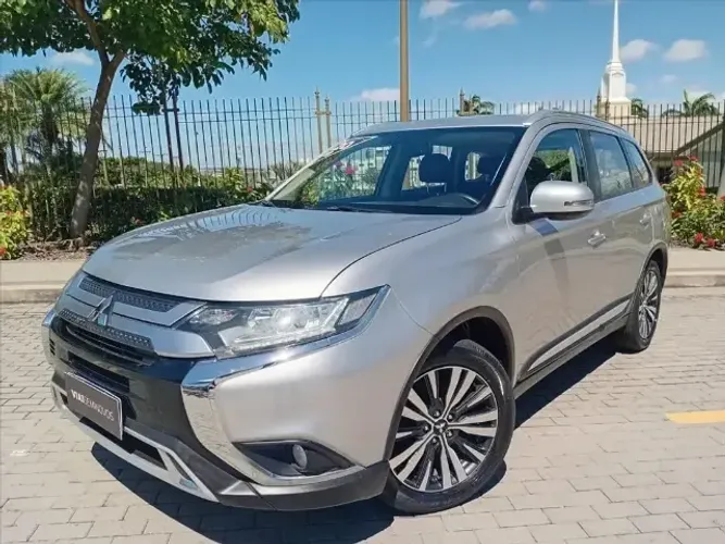 Mitsubishi Outlander HPE 2.0 16V 5P Aut. 2020