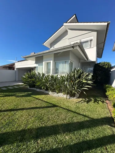 Casa de alto padrão próximo ao Parque Centenário em Criciúma