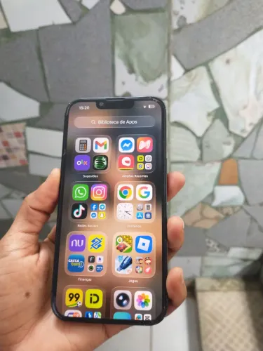 iPhone 13 pra vender logo