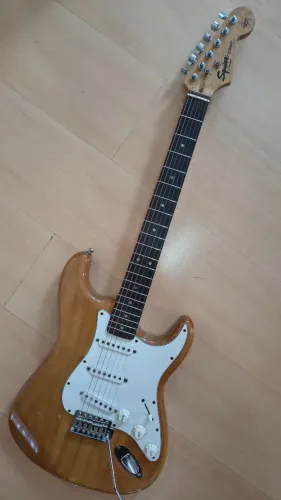 Guitarra Squier Stratocaster California
