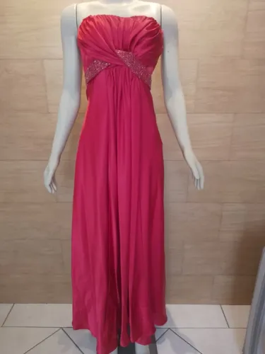Vestido longo tomara que caia vermelho acetinado tamanho M