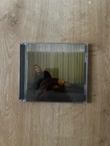 CD Hilary Duff Luck or something Lacrado