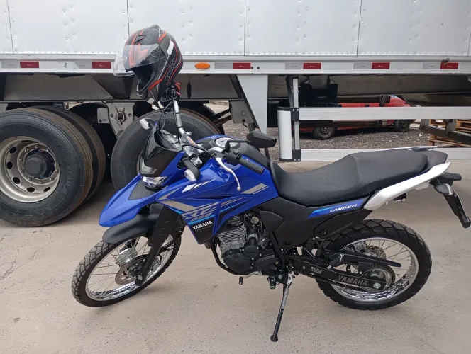 Moto de procedência, sou segundo dono e a moto tá zerada 11.000 km top top.
