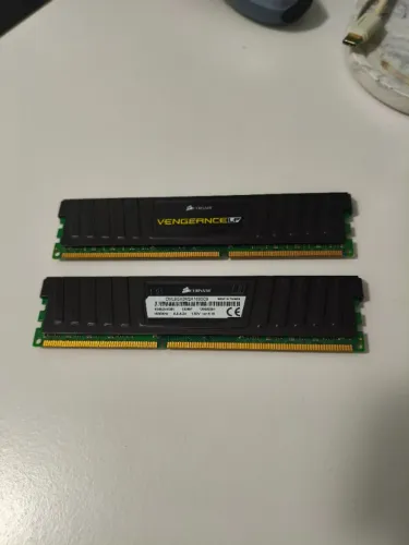 Corsair Vengeance LP 8GB (2x4GB) DDR3 1600MHz CL9