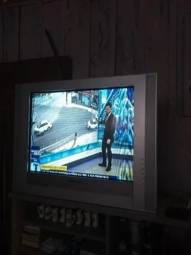 Tv gradiente 29p boa 100reais