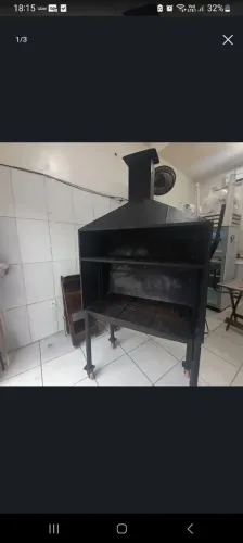 Churrasqueira a carvão