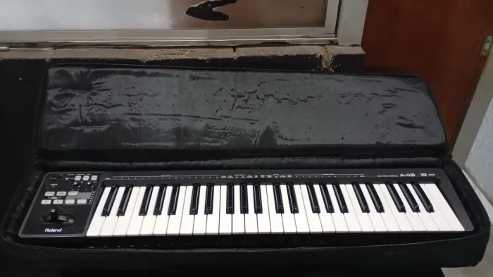 Roland A49 