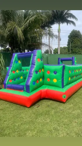 Vendo futebol de sabão 8m x 4m a pronta entrega