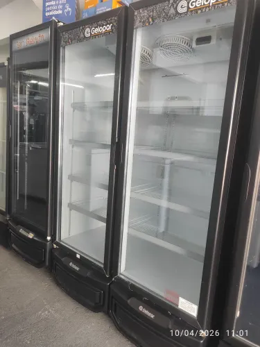 Bh expositor de bebidas ou frios e laticínios Gelopar 950 litros 