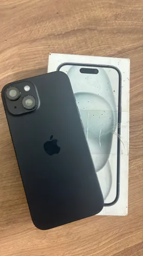 iPhone 15 com defeito,pra retirar peças 