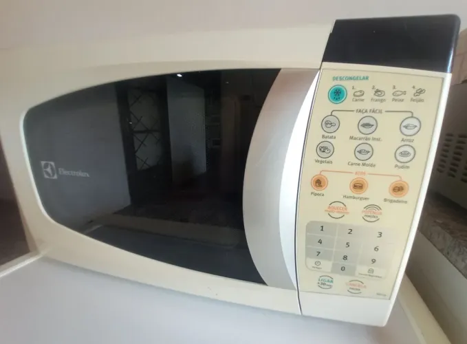 MICRO ONDAS ELECTROLUX 20 LITROS