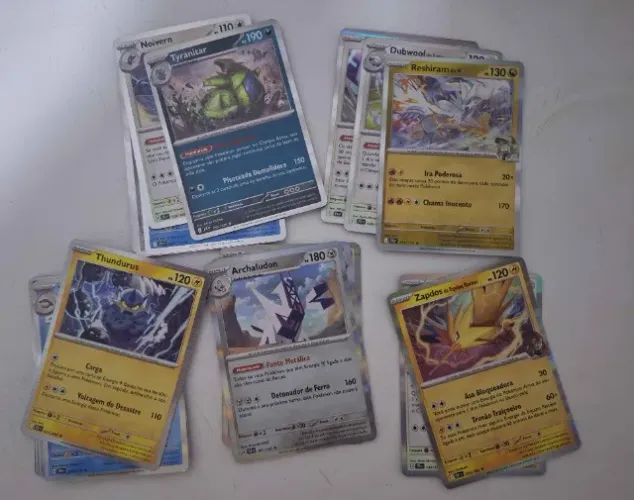 Bulk de Cartas HOLO Pokémon TCG