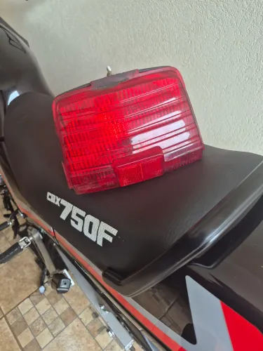 Lanterna Traseira CBX 750 f - Original Stanley 7 Galo Black Japonesa 