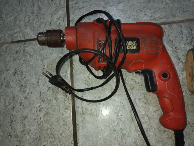 Furadeira Black Decker