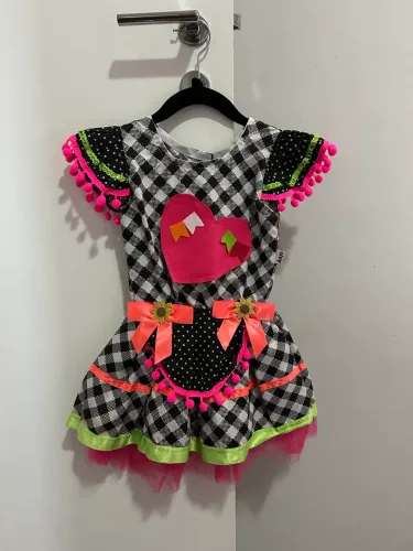 Vestido junino tamanho 4