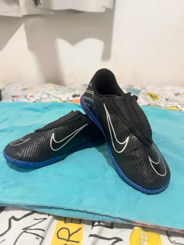 Chuteira Infantil Nike Mercurial Vapor 15 - Tamanho 27