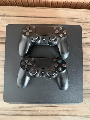 Ps4 SLIM 500 Gigas 2 Controles originais