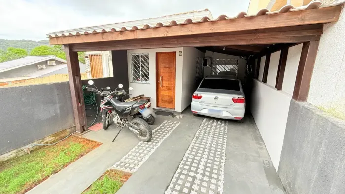 22 Casa com amplo terreno e financiável com melhor valor em Palhoça SC