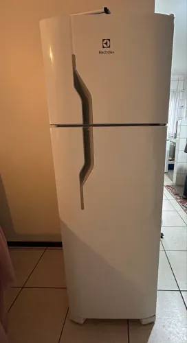 Vendo Geladeira Electrolux Usada