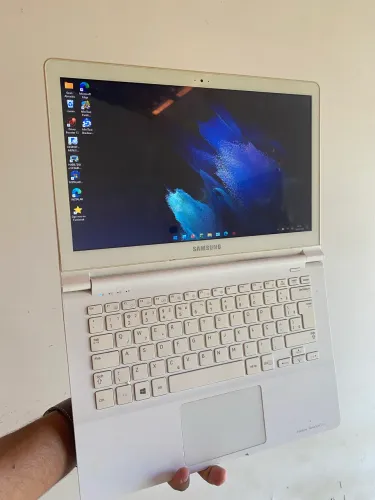 Notebook Samsung Ativ Book 9 Lite (modelo NP915S3G) funciona TUDO.