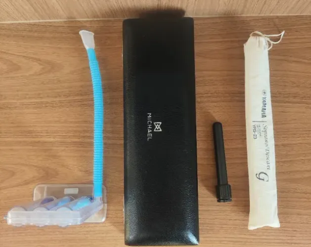 Kit Iniciante com Flauta Transversal, Flauta Doce, Respiron e Suporte para Flauta