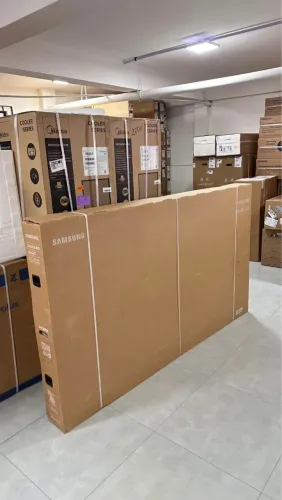 Smart TV Samsung 85 polegadas 4K Crystal UHD 85U8100F Tizen 3 HDMI de 85 nova<br>