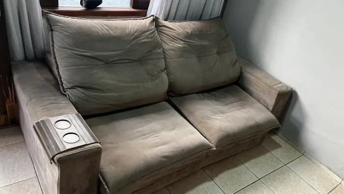 Sofá retrátil 720 reias