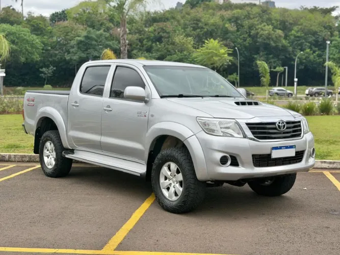 Toyota Hilux CD 4X4 2.8 Diesel Mec. 2013