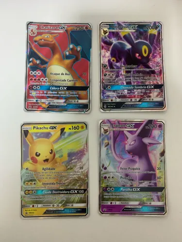 Cartas Pokémon GX + 300 cartas (Charizard, Umbreon, Pikachu)
