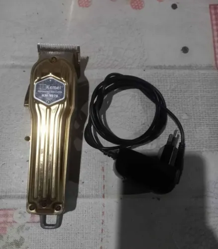 Vendo máquina de cortar cabelo da Kemei