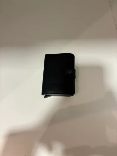 Carteira Moderna - Sistema de cartão retrátil