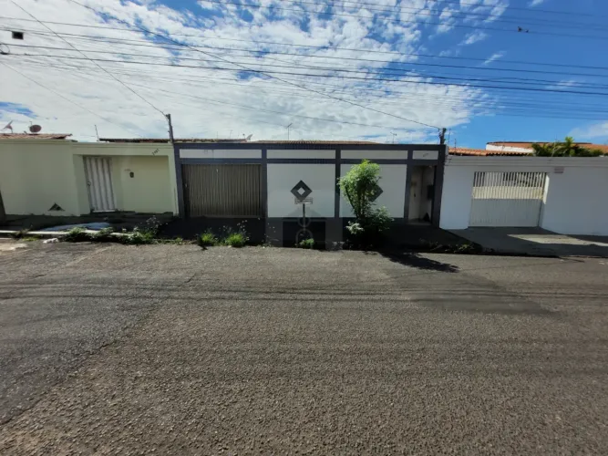 Casa para locação no bairro Segismundo Pereira