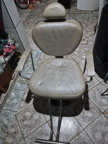 Cadeira Hidráulica e lavatorio