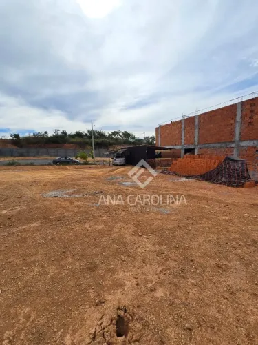Lote à venda no condomínio Diamond