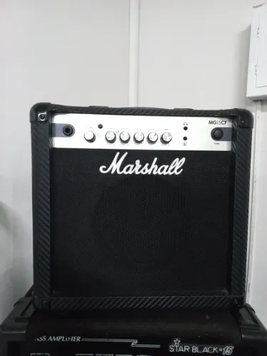 Amplificador Marshall MG15CF