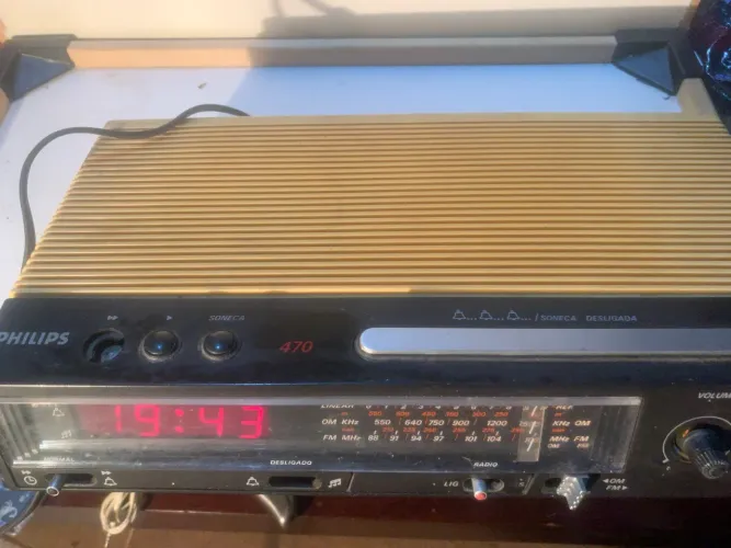 rádio relógio vintage Philips 470.
