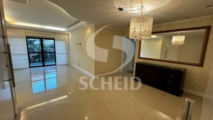 Apartamento reformado 4 dormitorios , sendo 1 suite com varanda, miolo Rua Sócrates!