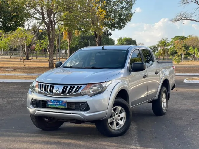Mitsubishi L200 2.4 16V Turbo Diesel Sport GL CD 4P 4X4 Manual 2018